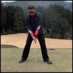 Ninja flagrado jogando Golf